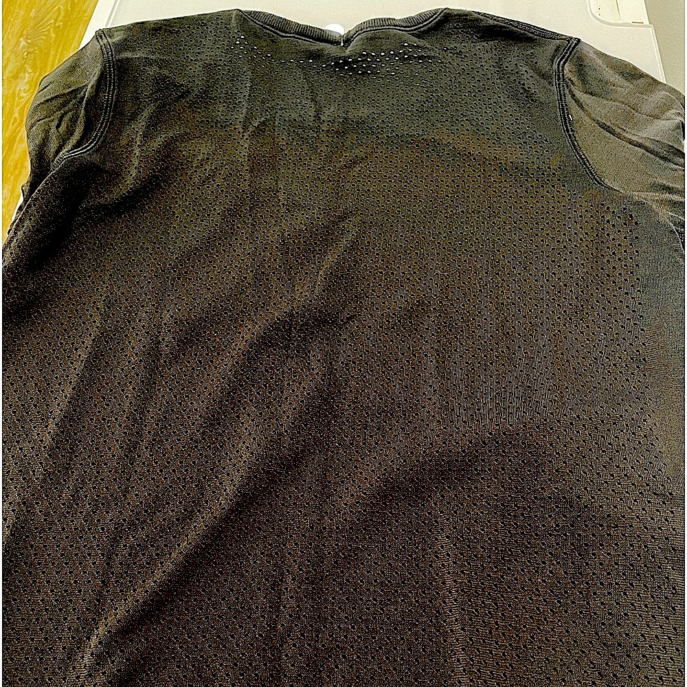Lululemon mesh top